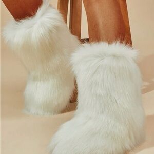 Fur White Boots